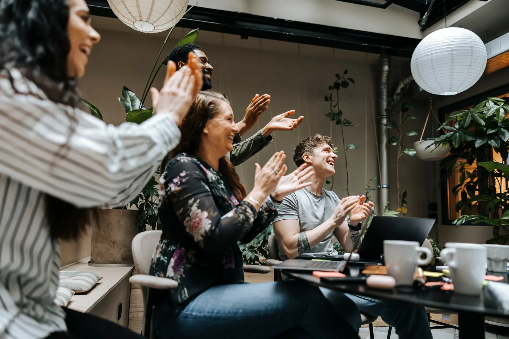 QUAESTUS Group Team feiert gemeinsamen Erfolg - Partnerschaftliche Zusammenarbeit für nachhaltiges Wachstum